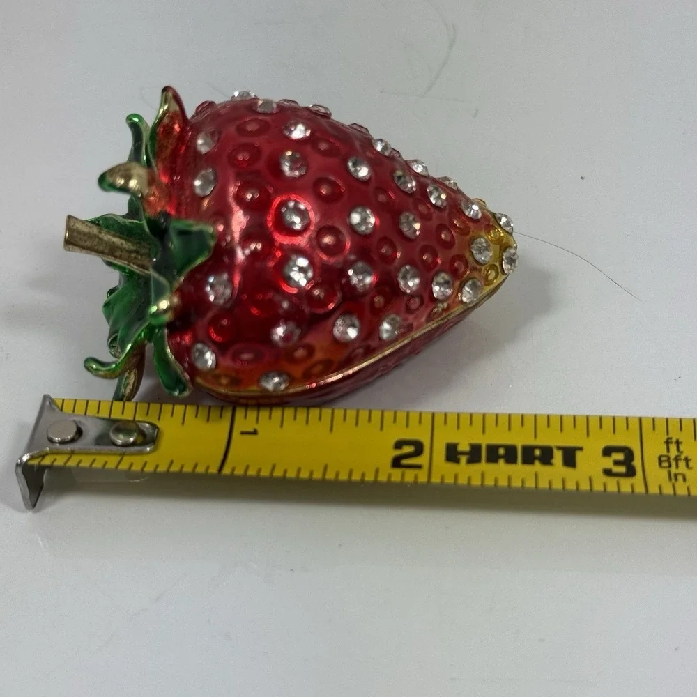 Strawberry Trinket Box Magnet Close Red Bling Enamel Yellow Interior Gold‎ Tone